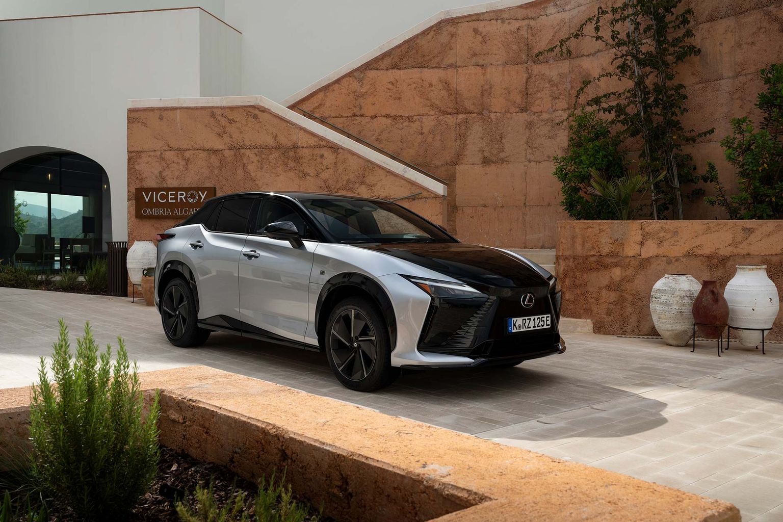 Electrified Driving Experience / Discover the Global World of Lexus