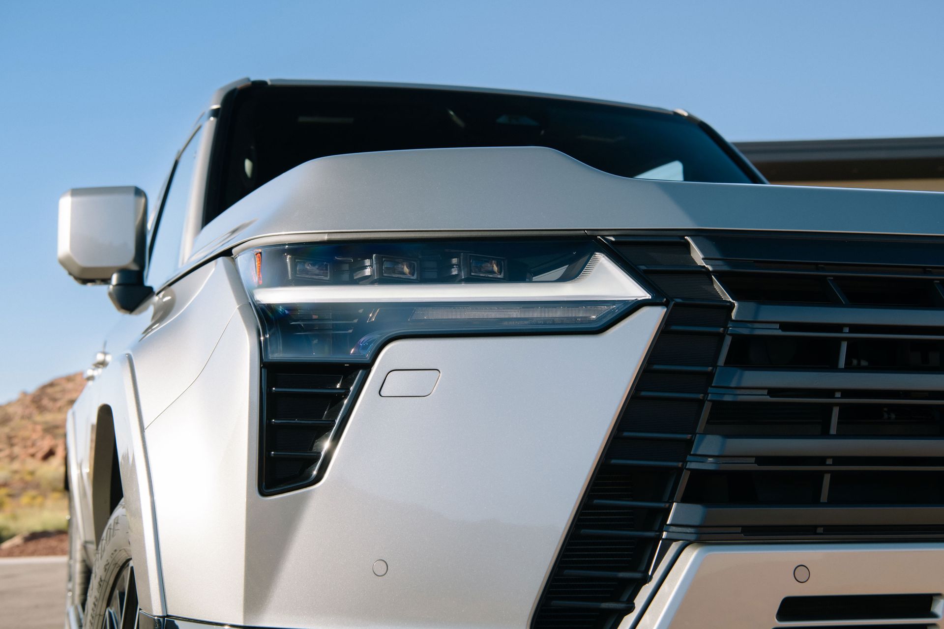 （展示商品 美品）THREEUP GRANLUXE GX SERIES Lexus GX / Discover the Global World of Lexus