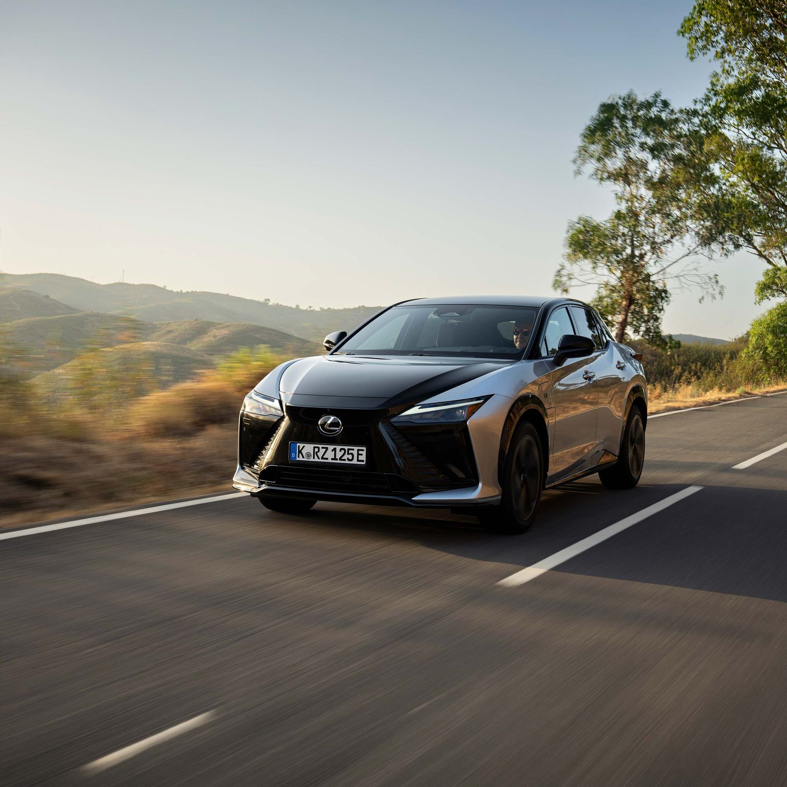 Square Lexus Electrified Driving Experience / Discover the Global World of Lexus